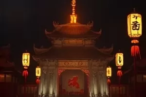 《青瓦巷口》裁缝铺门头封面图